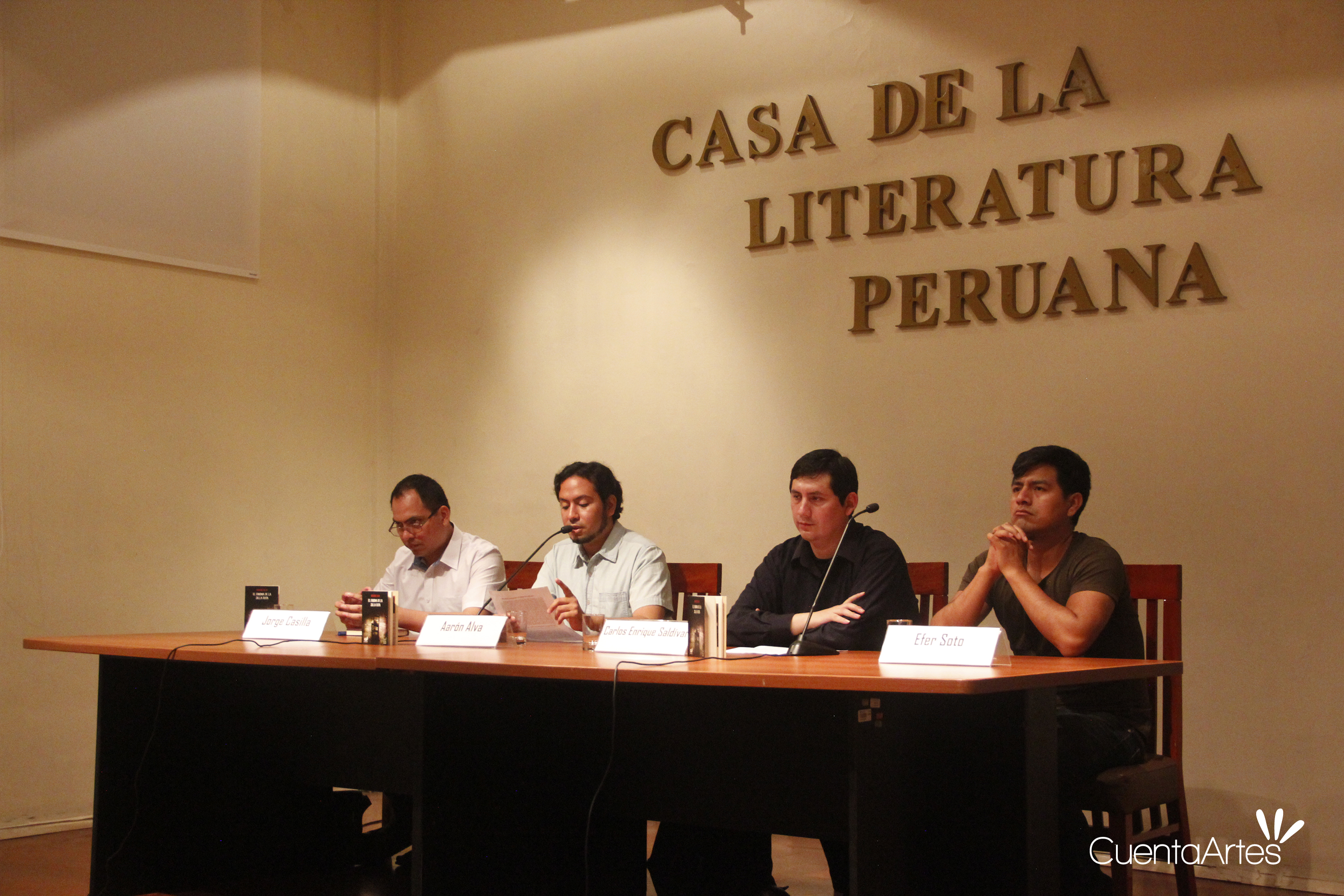 Presentanción de Aarón en CASLIT